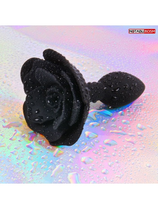 Черная гладкая анальная втулка-роза - Notabu - купить с доставкой в Комсомольске-на-Амуре