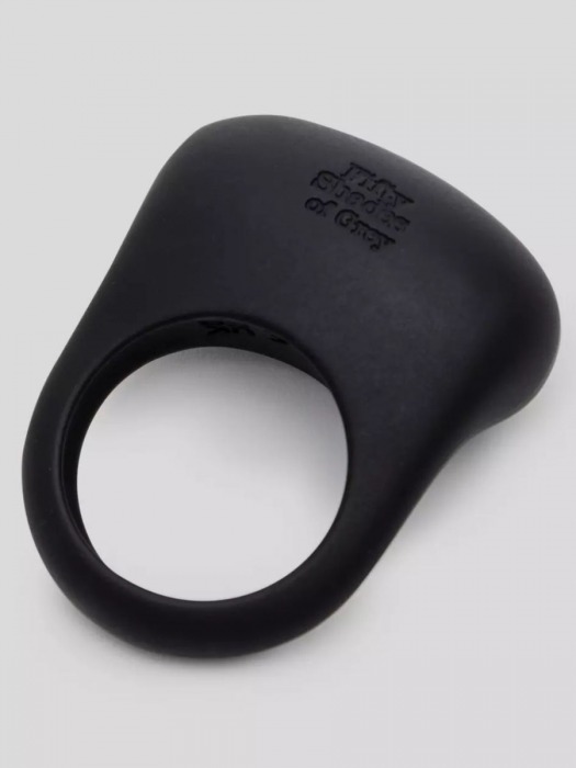 Черное эрекционное виброкольцо Sensation Rechargeable Vibrating Love Ring - Fifty Shades of Grey - в Комсомольске-на-Амуре купить с доставкой